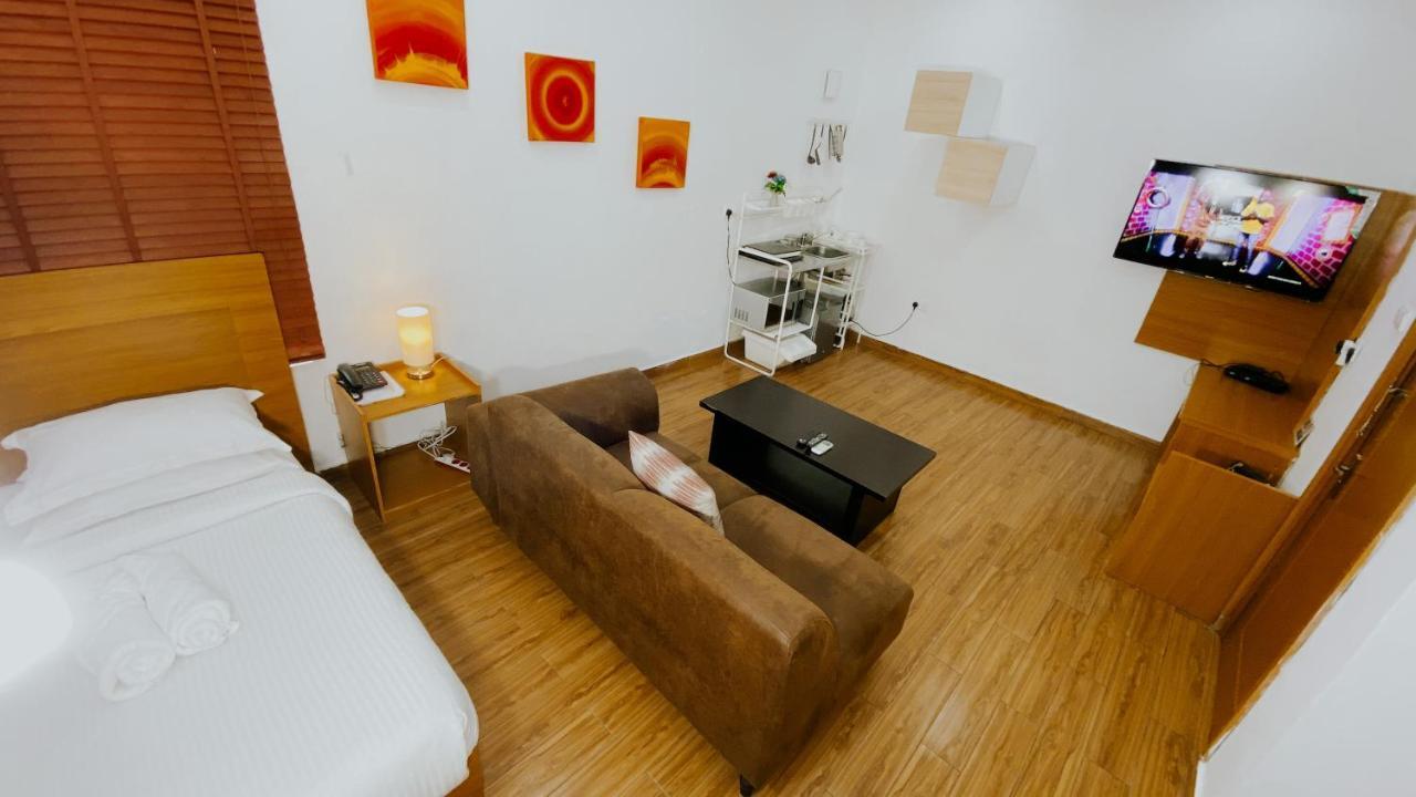 Taverna Lounge & Boutique Hotel พอร์ต ฮาร์คอร์ท ภายนอก รูปภาพ